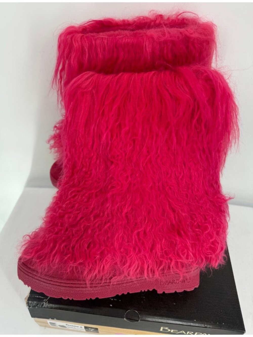NIB BEARPAW Boetis ll Hot Pink Curly Lamb Fur Wool Lined Snow Boots Womens Sz 7